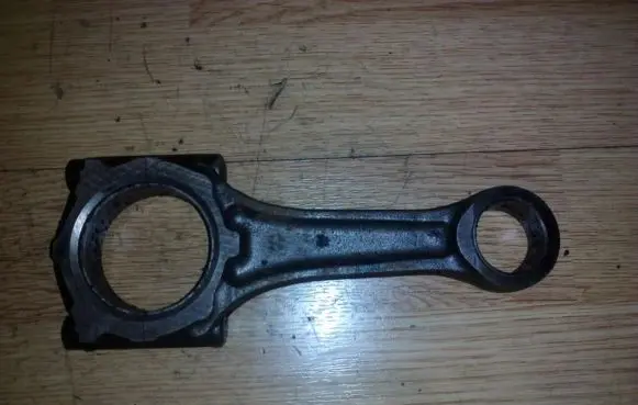Opel Astra H Connecting rod/conrod 