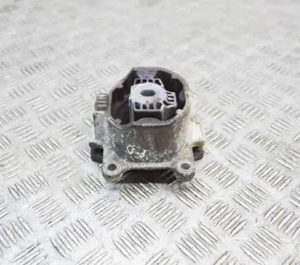 Jaguar I-Pace Engine mount bracket F40371300
