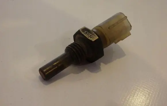 Nissan Laurel Outside/exterior temperature sensor 