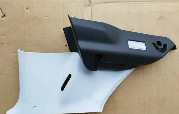 Peugeot 208 (C) pillar trim 9673753877