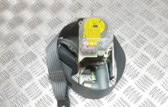 Toyota Prius (XW20) Front seatbelt 7L8230P