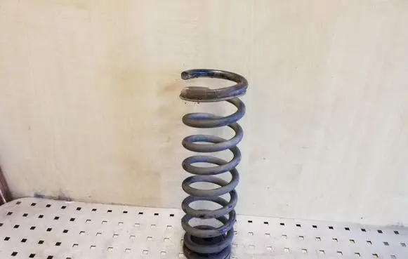 Hyundai i40 Rear coil spring
