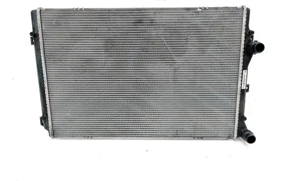 Volkswagen Jetta VI Coolant radiator 1K0121253BL
