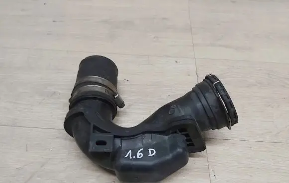 Toyota Avensis T270 Intercooler hose/pipe 17275-0X011