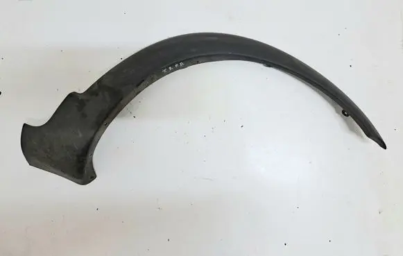 Volvo XC70 Fender trim (molding)