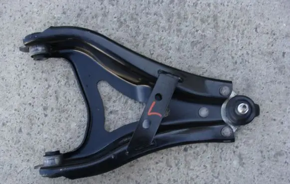 Dacia Duster II Front control arm A390A