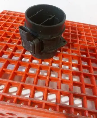 Mercedes-Benz E W212 Mass air flow meter A6510900248 037033472 5WK97817