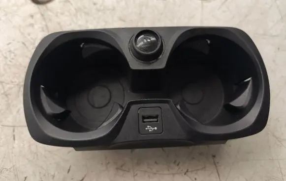 BMW 4 G22 G23 G24 G26 Cup holder front 6806803