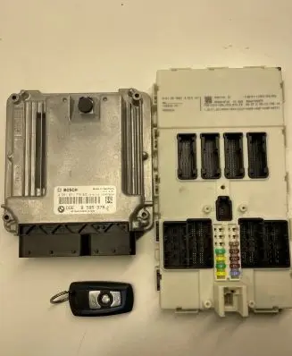 BMW 3 F30 F35 F31 Engine ECU kit and lock set 8585379 030288448 0281031776