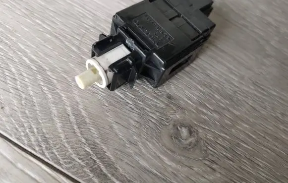 Volvo XC90 Brake pedal sensor switch 8622064