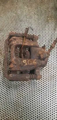 Mercedes-Benz Sprinter W906 Front brake caliper
