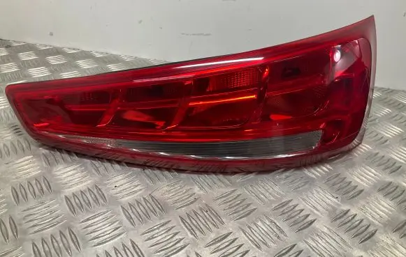 Audi Q3 8U Tailgate rear/tail lights 8U0945094