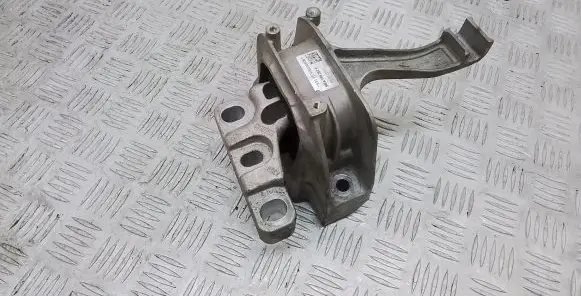 Volkswagen Golf VIII Engine mount bracket 5WA199262E