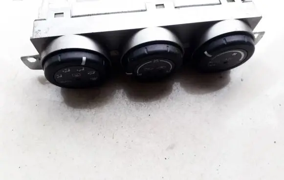 Nissan X-Trail T30 Climate control unit 27500eq310