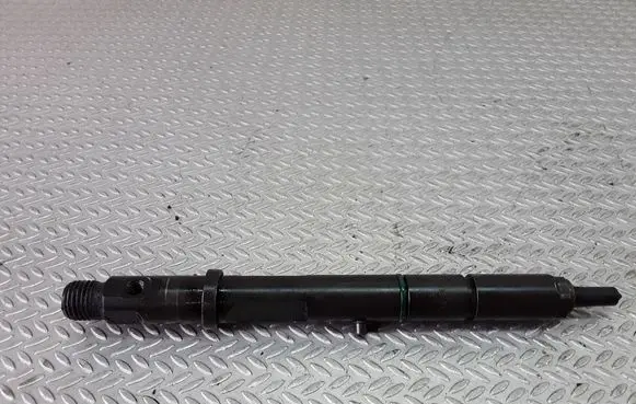 Audi A6 S6 C5 4B Fuel injector 059130201E 0432133836