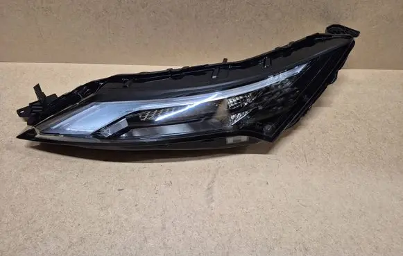 Nissan X-Trail T33 Headlight/headlamp XTRAILT33