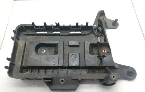 Volkswagen Touran I Battery box tray 1K0915325B