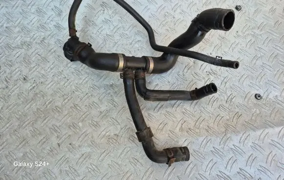 Volkswagen Golf Plus Engine coolant pipe/hose 1K0121087K 1K0122291BE