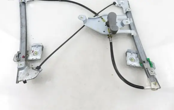 Skoda Octavia Mk1 (1U) Front door manual window regulator 1U0837401