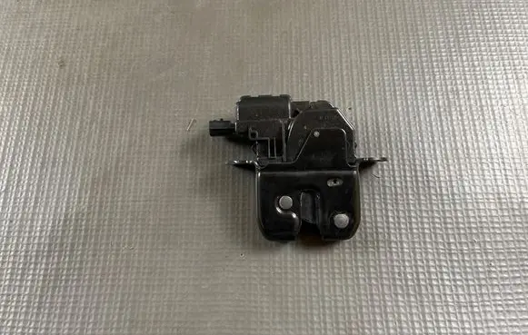 Renault Captur Tailgate/trunk/boot lock/catch/latch 846307169R 40557160