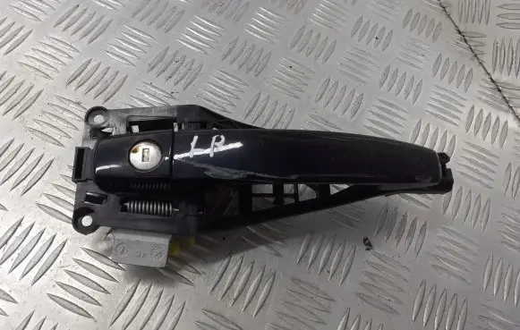 Opel Zafira B Front door interior handle 124463623