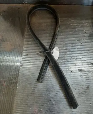BMW 4 F32 F33 Rubber seal front coupe door 7279747