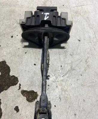 Opel Insignia A Front door check strap stopper 13229021