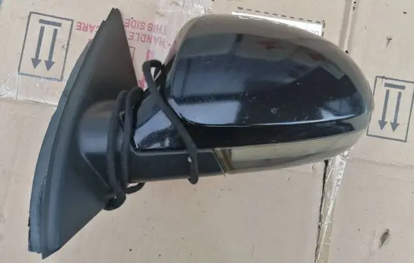Volkswagen PASSAT B6 Front door electric wing mirror