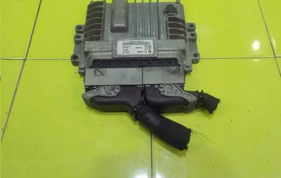 Opel Antara Engine control unit/module 25184894