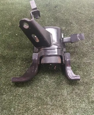 Toyota Auris E180 Engine mount bracket 123050T160