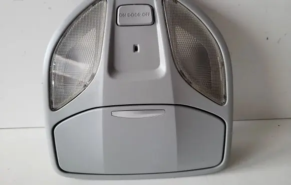 Hyundai Santa Fe Front seat light 928002W000