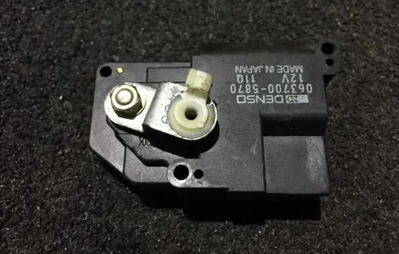 Honda Civic Air flap motor/actuator 0637005870