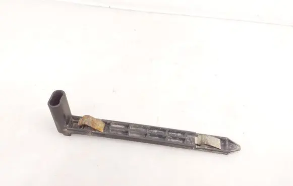 Volvo XC60 Headlight/headlamp mounting bracket 30763154 89075547