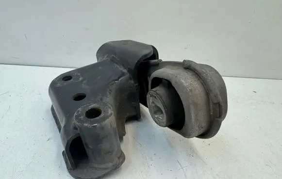 Nissan Qashqai Engine mount bracket 113604EA0A