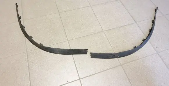 Front bumper lip