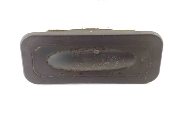 Renault Clio IV Tailgate/boot open switch button 8200385515