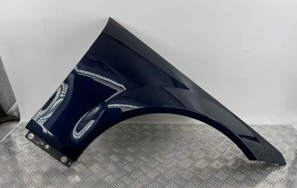 Mercedes-Benz C W204 Fender 