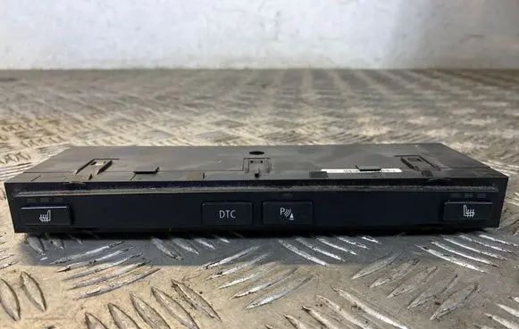 BMW 5 E60 E61 Seat heating switch 9134027 858459 13580862