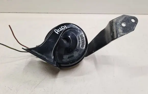 Audi A6 S6 C5 4B Horn signal 4B0951229D