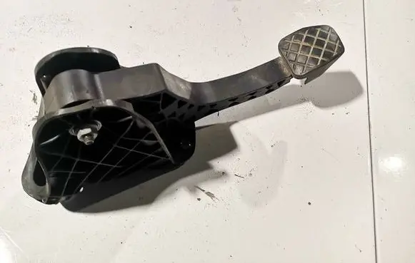 Skoda Octavia Mk2 (1Z) Clutch pedal 1k1721059ch