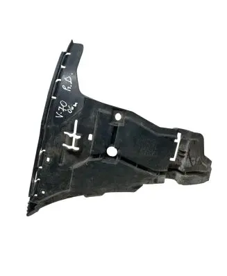 Volvo V70 Front bumper mounting bracket 08693182