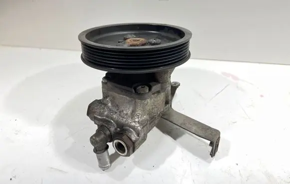 BMW 5 E60 E61 Power steering pump 677469803