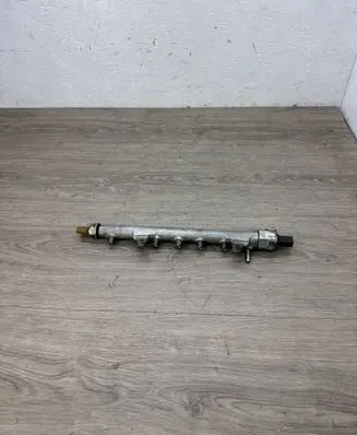 Volkswagen Polo V 6R Fuel pressure regulator 03L130764A 03L130089B