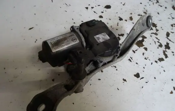 Opel Zafira C Wiper motor SILNICZEKZAFIRAC