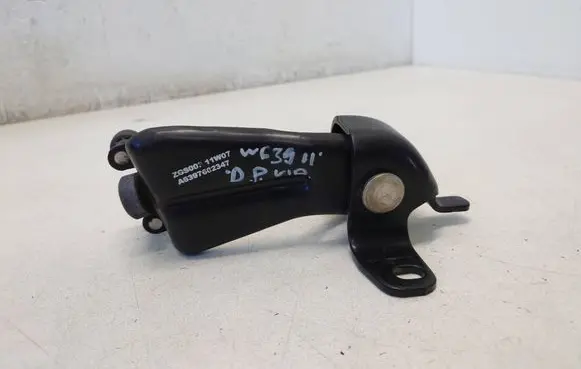 Mercedes-Benz Vito Viano W639 Sliding door middle roller runner A6397602347 6397602347