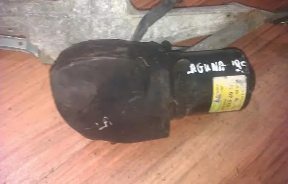 Renault Laguna I Wiper motor