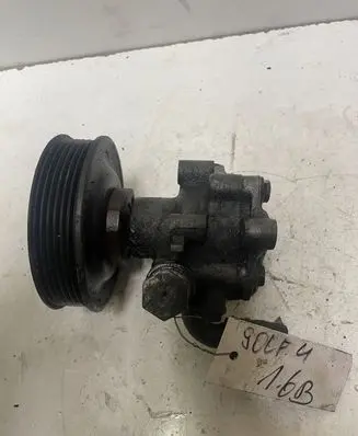 Volkswagen Golf IV Power steering pump 030145269A