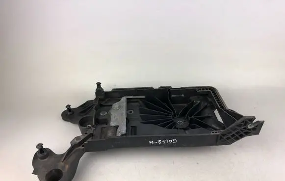 Volkswagen Golf VIII Battery box tray 5WA915331