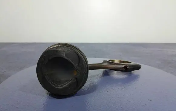 Audi A6 S6 C6 4F Piston 84L103