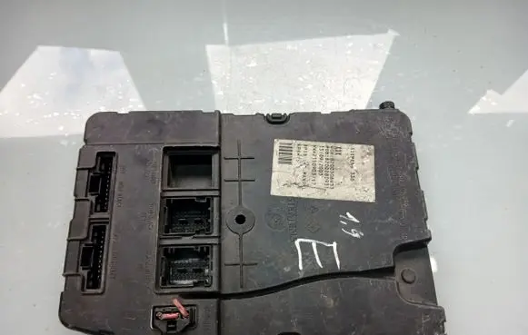 Renault Scenic II - Grand scenic II Comfort/convenience module 8200306433 820028931